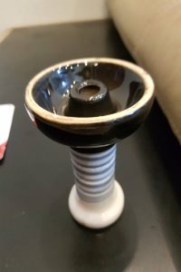Dây là loại chén shisha lớn nhất của LCFS.Chén shisha phunel của Thời Trang Shisha LCFS bằng sứ loại to nhất có núm ở giữa dùng bình trung cỡ M và bình cỡ L